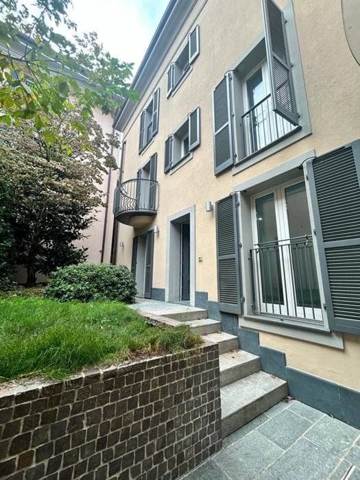 Villa nel complesso Le Logge — Monza