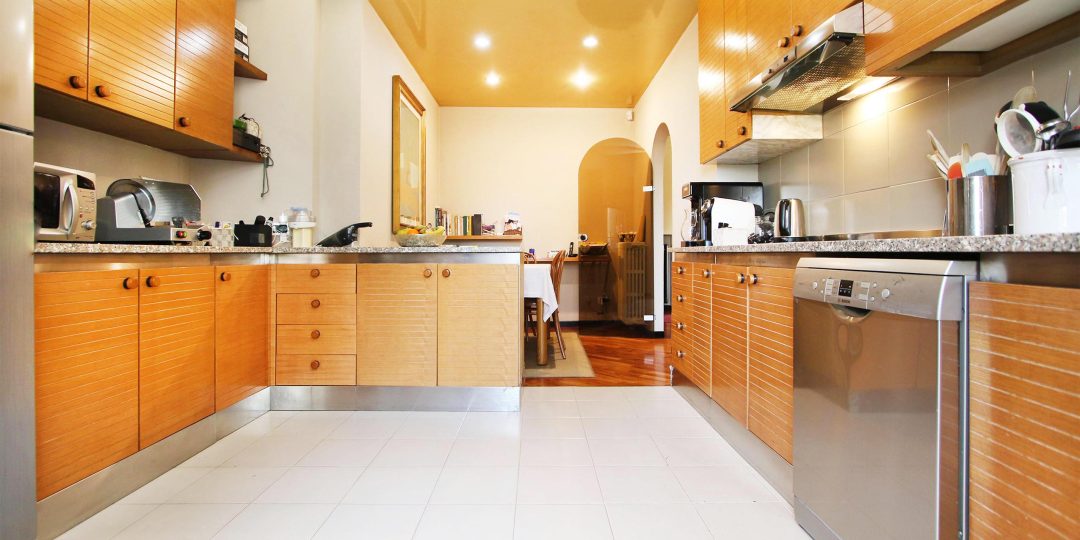 athome-villa-caratebrianza-03-side-2