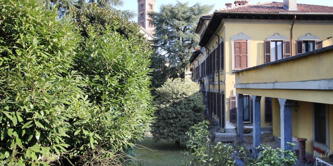 athome-villa-caratebrianza-07-side-4