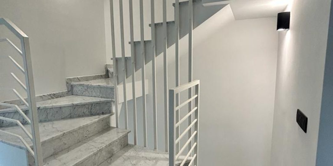 athome-villa-monza-11-side-2
